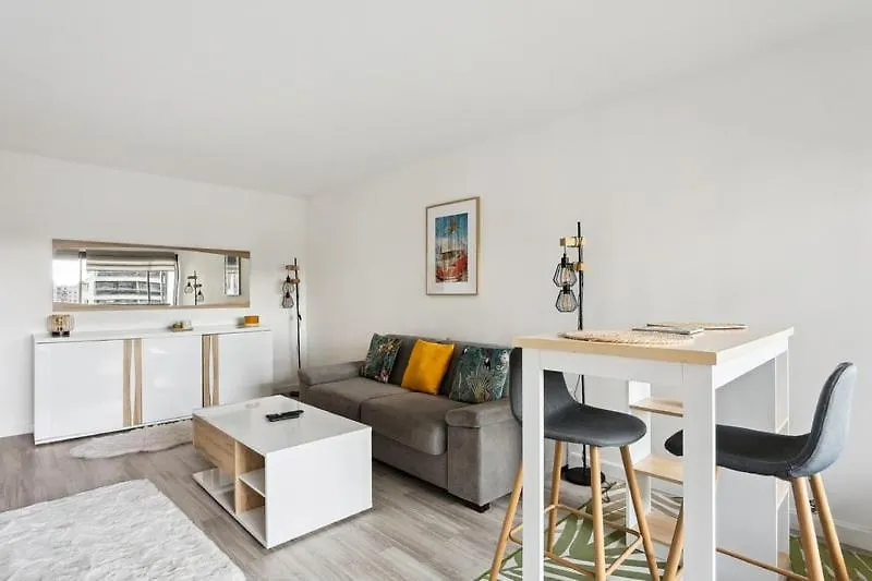 Studio With Balcony - Close To Eiffel Tower Apartment Paris 0*,  France